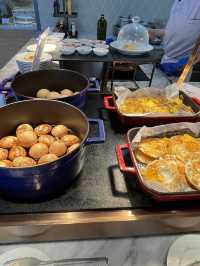 🌅深圳萬麗酒店【燃自助餐廳】享受57樓高空灣景，尊享豪華早餐！🥐🍳