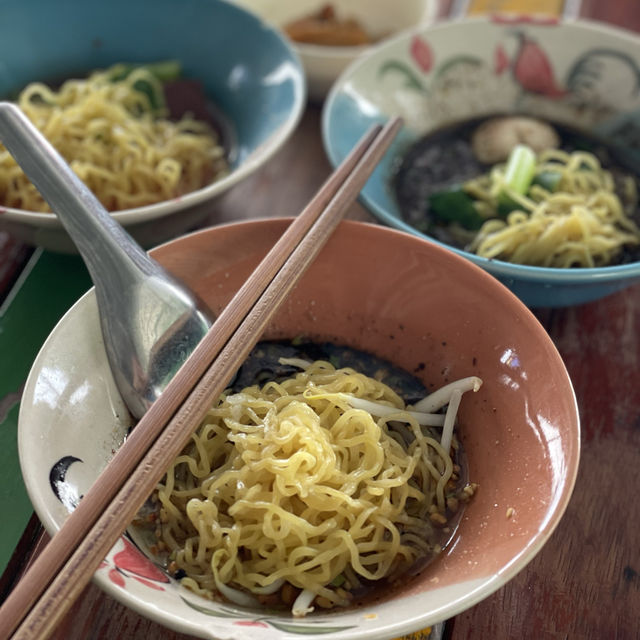 ป.ประทีบ ก๋วยเตี๋ยวเรือ 🍜