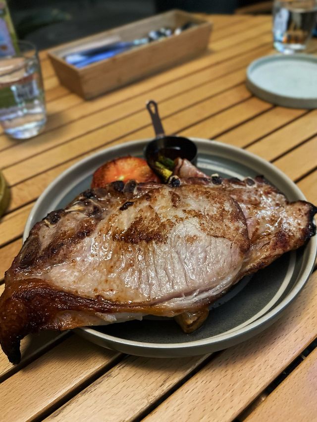 食足兩日巨型豪華豚