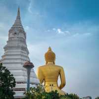 สุขใดไหนจะเท่า…เข้าวัดทำบุญ