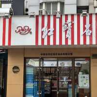 【上海景點推薦】南京路步行街，逛街購物天堂，傳統與時尚的匯集地