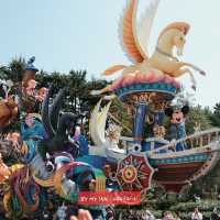 Tokyo Disneyland : Dreaming Up Parade