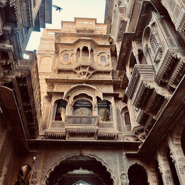 🌟 Exploring the 3 Majestic Havelis of Jaisalmer!🐫