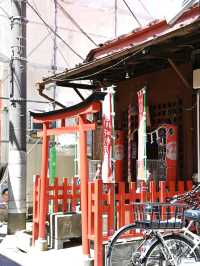 【桃園稲荷神社/東京都】中野駅そばのレトロ感ある地域の神社