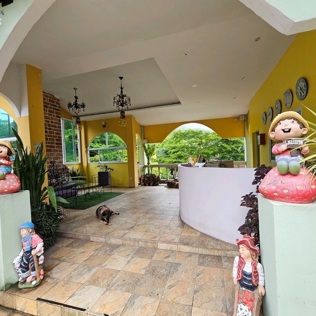 Stamp Hills Resort & Restaurant @สวนผึ้ง