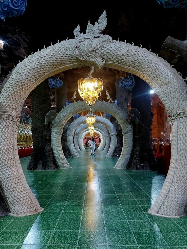 ชมวังพญานาค วัดมณีวงศ์ นครนายก