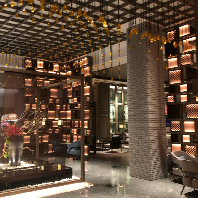  來廣富林旅遊最推薦的酒店-上海松江區廣富林希爾頓酒店🌸