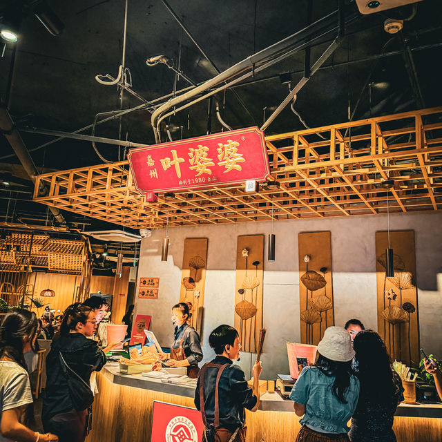 叶婆婆钵钵鸡 in Chengdu: A Flavorful Dive into Sichuan Cuisine