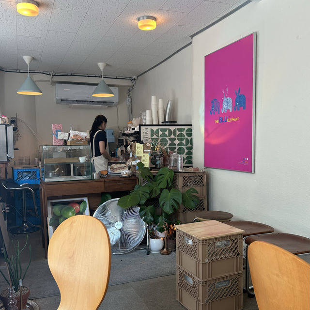【ソウル/乙支路】朝から営業してるcafe