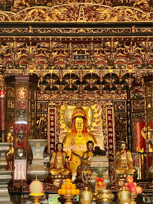 วัดหลงซาน - Longshan Temple