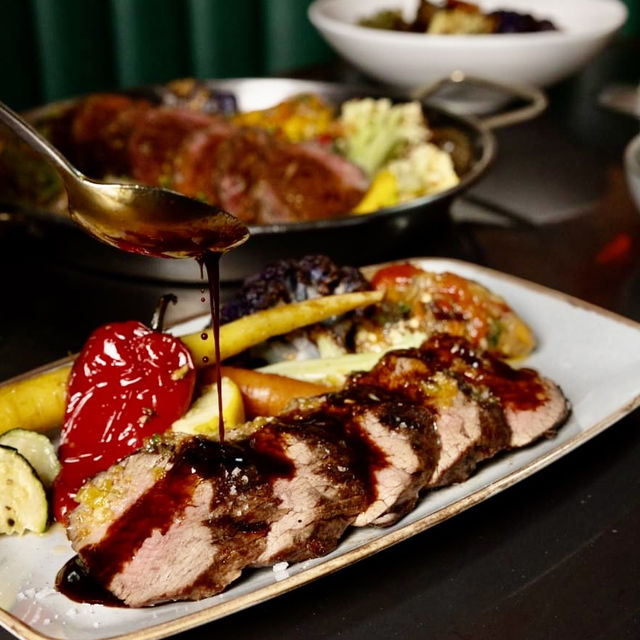 Moda Steaks. Tapas. Seasons