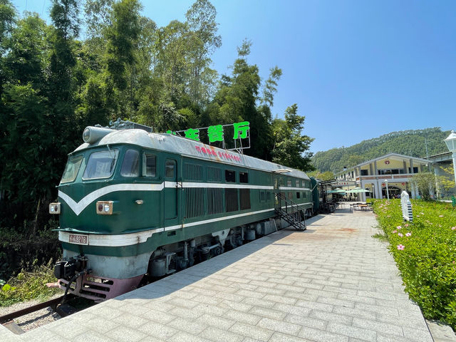 Romantic Train Restaurant in Huangpu, Guangzhou