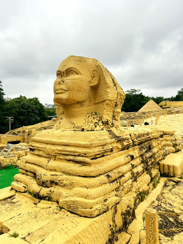 Discovering Natural Wonders at Windows of the World, Shenzhen