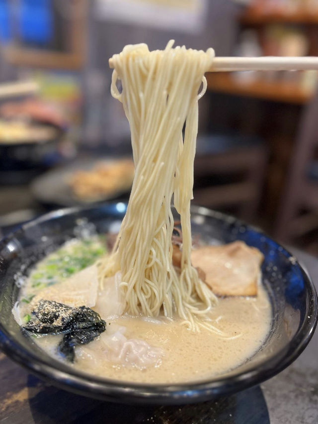 【北九州グルメ】並んでても食べたい！美味しい豚骨ラーメン🍜