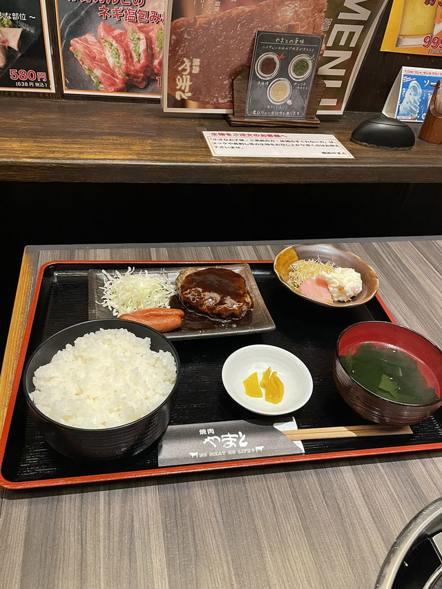兵庫　明石にある焼肉屋のハンバーグランチ🍖