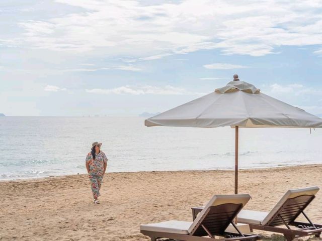 พักผ่อน ทะเลสวย หาดทรายนุ่ม Beach Vibe ดี
