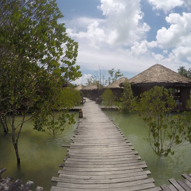 ท้องฟ้าแสนสวยที่เกาะพยาม