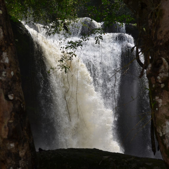น้ำตกเหวสุวัต Khao Yai National Park. 