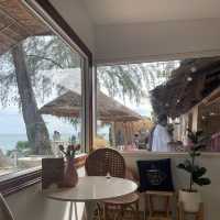Curve Beach @สัตหีบ