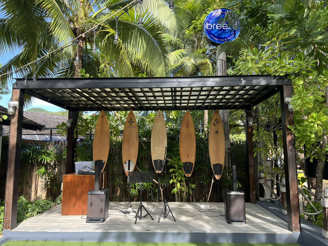 Breeze Cafe & Bistro