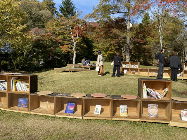輕井澤紅葉圖書館📚