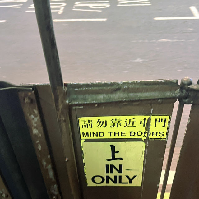 中環心靈之旅：從熱鬧到靜謐的轉換🔁