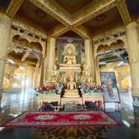ไหว้พระมหาเจดีย์ชัยมงคล จังหวัดร้อยเอ็ด
