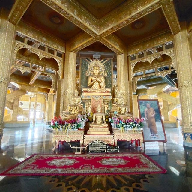 ไหว้พระมหาเจดีย์ชัยมงคล จังหวัดร้อยเอ็ด