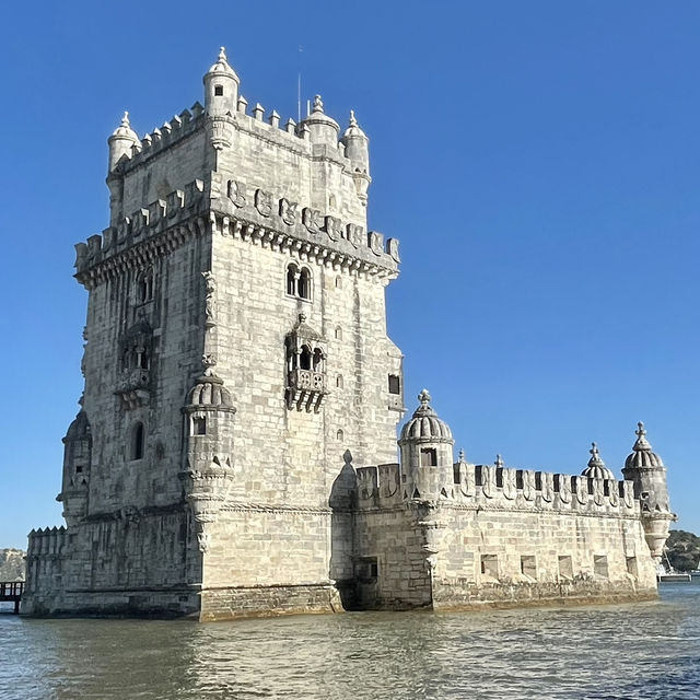 Wow! A tower you can’t miss if you’re traveling to Portugal.