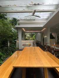  Yellow Lane cafe at Ari