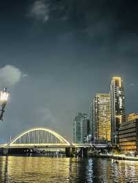 Downtown lovers' esplanade 