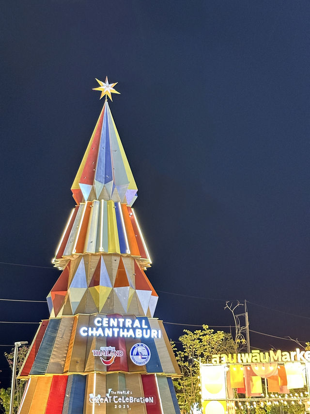 🎄Happiness Shines In The City Of Gems 💎