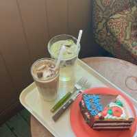 【韓国】カラフルなレタリングケーキが可愛すぎるカフェ🩵