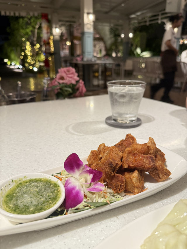 Moon river silk dining restaurant 