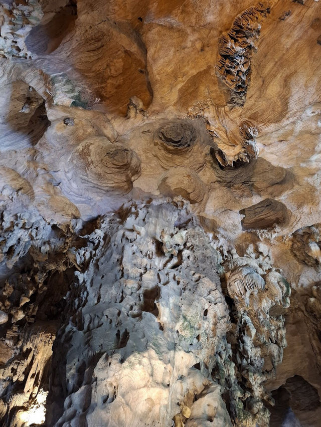 Kek Lok Tong Cave Temple, Ipoh, Malaysia