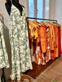 【プノンペン旅】階段を登って隠れ家的ショップへ