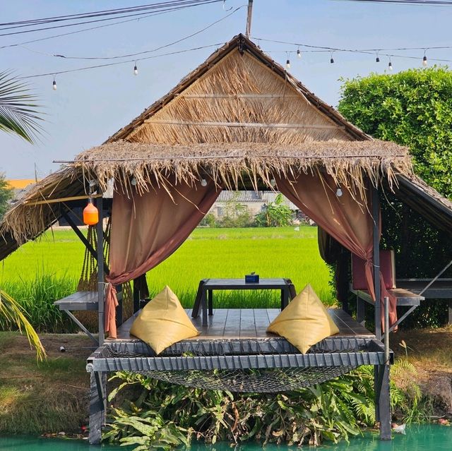 กัดรังแลนด์ Fishing café & Restaurant เ