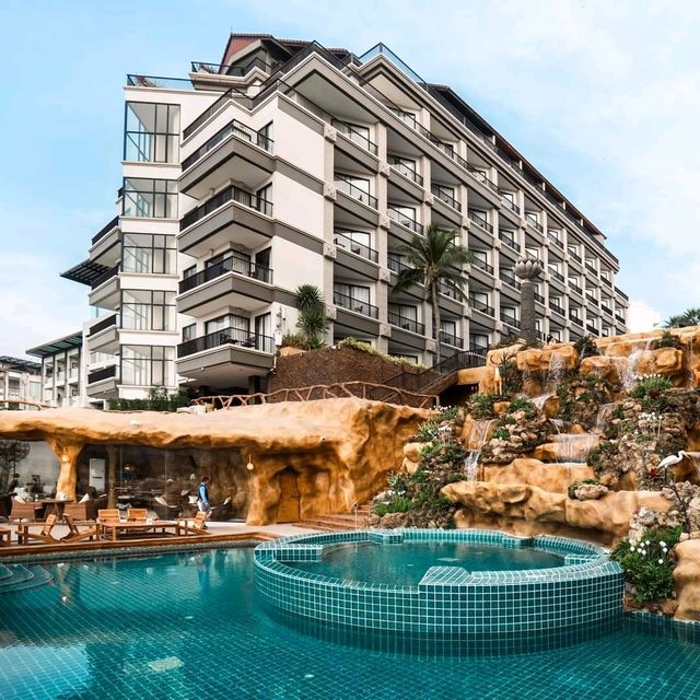 Blue Dragon Cafe and Beach Club
