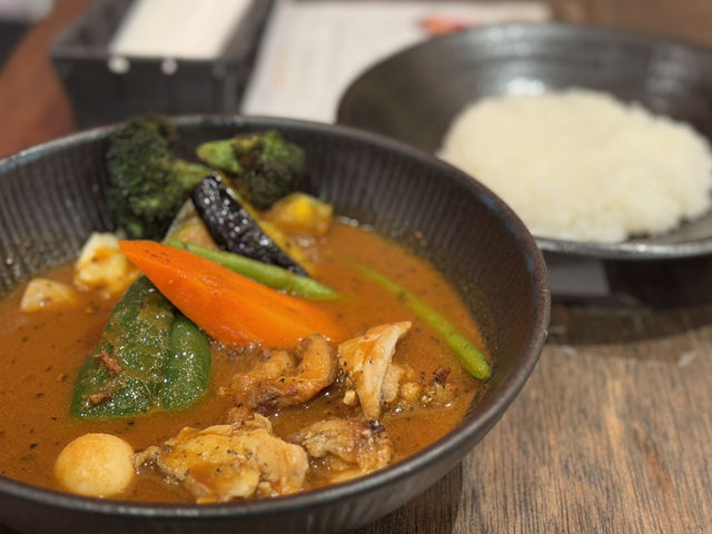 삿포로 치토세 공항에서 추천 할만한 스프 카레집 - Lavi