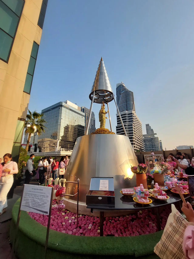 ศาลพระแม่ลักษมี เกษรวิลเลจ