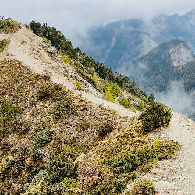 塔關山登山記-南橫三星的最美步道