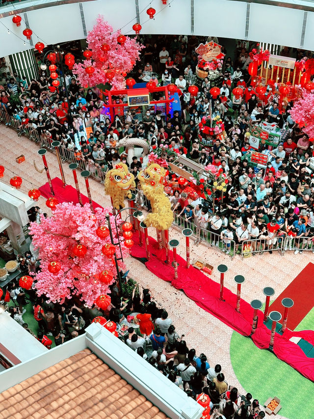 A Nostalgic Lunar New Year at 1 Utama! 🐉🏮🎶