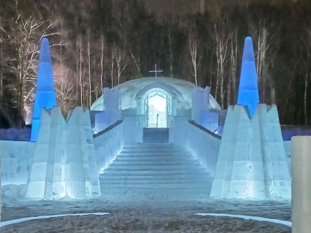 氷の幻想的な街　ICE VILLAGE