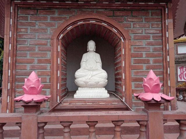 ชมวัดเก่าสุดในฮานอย Tran Quoc Temple✨️
