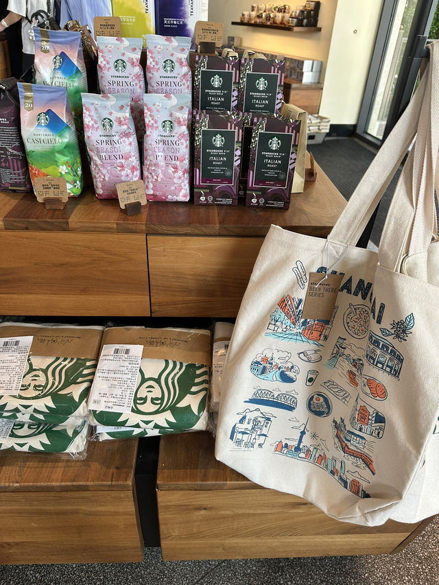 【中国🇨🇳上海】限定グッズがたくさん！上海ディズニータウンのスタバ☕️