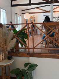 บ้านคาเฟ่ เงียบสงบหลังโรงเรียนญว. ! 