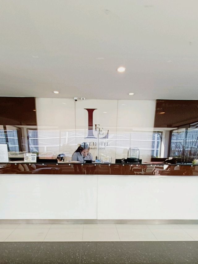 Lee Hotel |สุราษฎร์ธานี