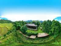 Tắm suối Hoà Bình