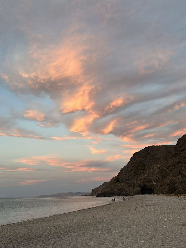 “Where Cliffs Meet Cotton Candy Skies — Rapid Bay’s Sunset Magic” 🌅 