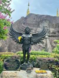 วัดถ้ำผาแด่น จุดหมายที่ต้องไปสักครั้งในชีวิต!